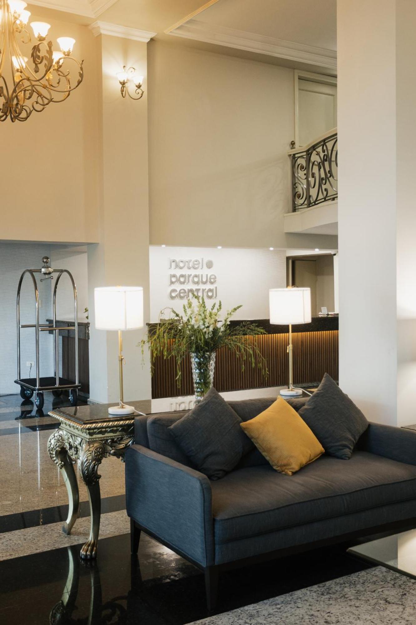 Hotel Parque Central Μοντερέι Εξωτερικό φωτογραφία